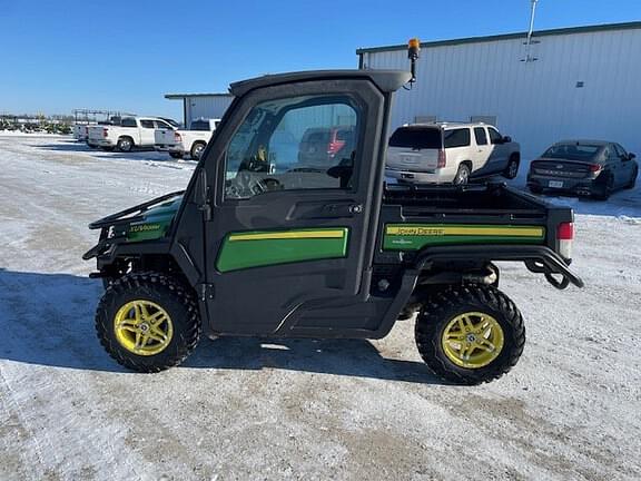 Image of John Deere XUV 835M equipment image 1