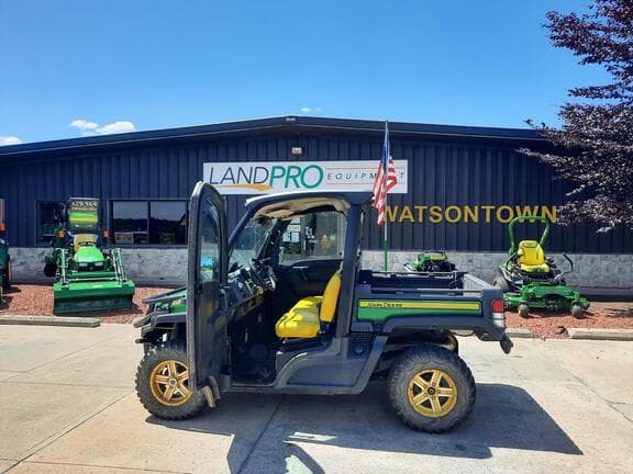 Image of John Deere XUV 835M equipment image 1