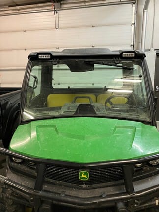 2019 John Deere XUV 835M Equipment Image0