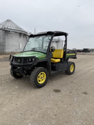 Image of John Deere XUV 835M equipment image 1