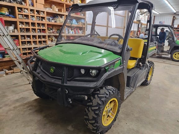 2019 John Deere XUV 835M Equipment Image0