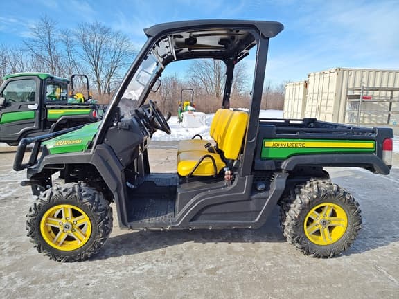Image of John Deere XUV 835M equipment image 3