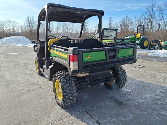 Image of John Deere XUV 835M equipment image 4