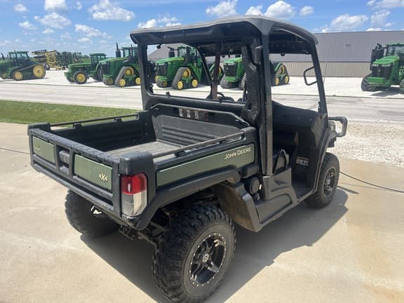 Image of John Deere XUV 835M equipment image 2