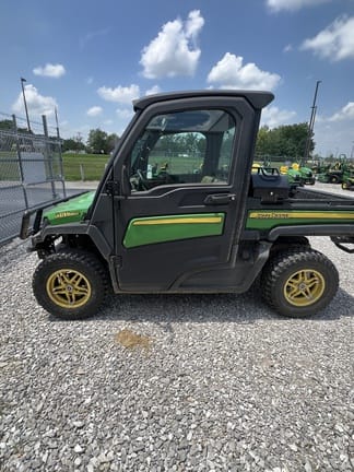 2019 John Deere XUV 835M Equipment Image0