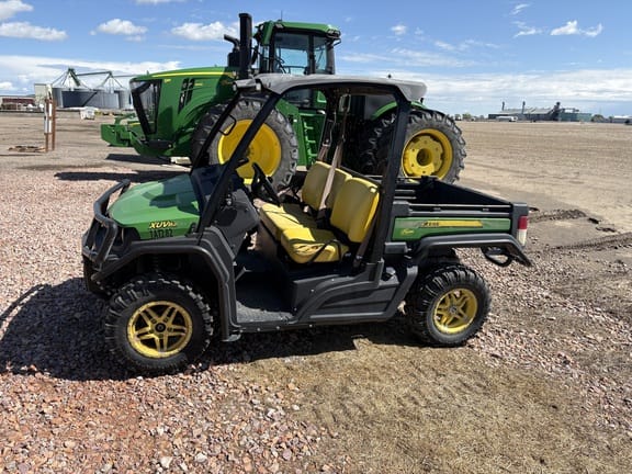 2019 John Deere XUV 835M Equipment Image0