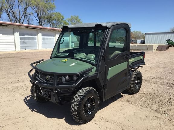 2019 John Deere XUV 835R Equipment Image0