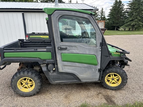 Image of John Deere XUV 835R equipment image 2