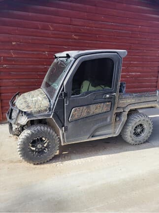 Image of John Deere XUV 835R Primary image
