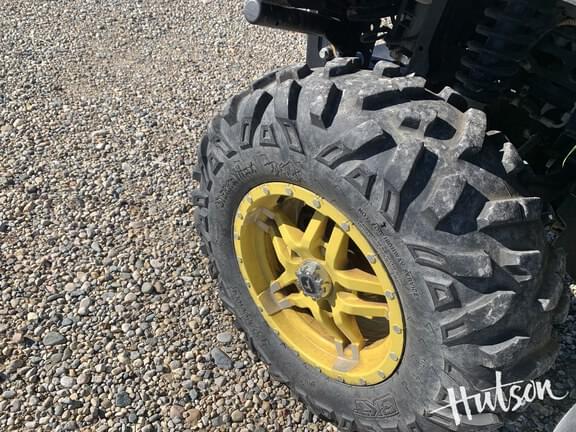 Image of John Deere XUV 835R equipment image 4