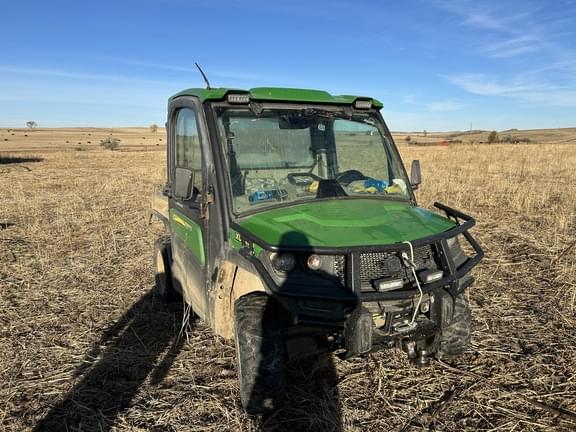 Image of John Deere XUV 835R equipment image 4