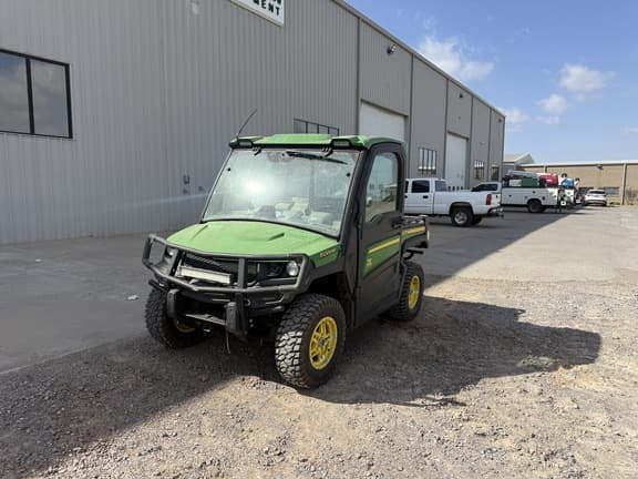 Image of John Deere XUV 835R Primary image