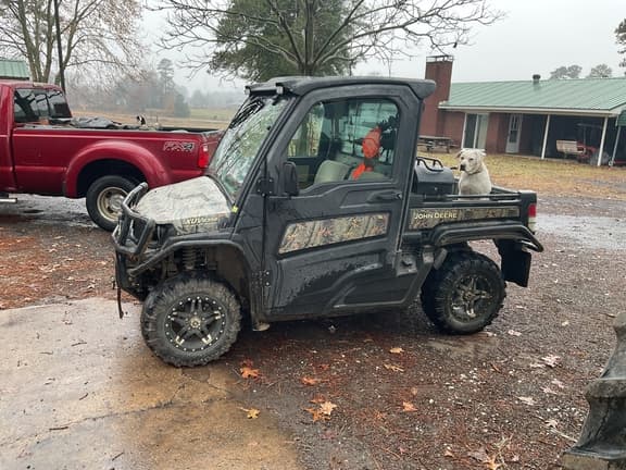 Image of John Deere XUV 835R Primary image