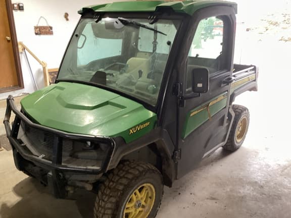 Image of John Deere XUV 835R Primary image