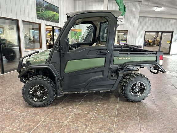 Image of John Deere XUV 835R equipment image 1