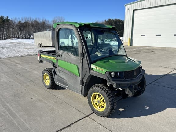 Image of John Deere XUV 835R equipment image 3