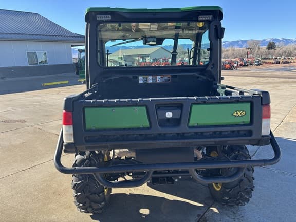 Image of John Deere XUV 835R equipment image 4