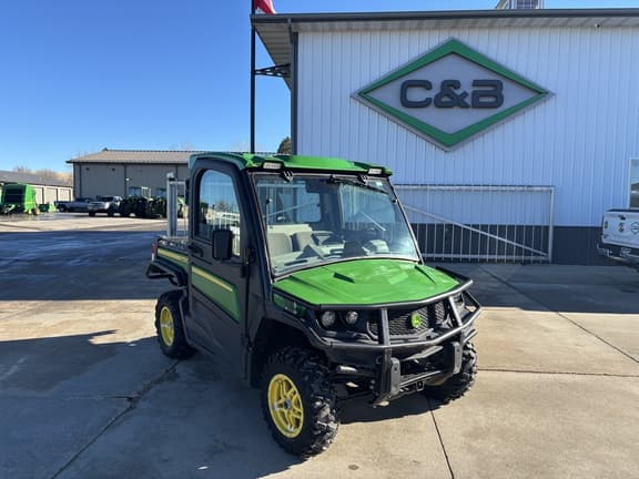 Image of John Deere XUV 835R equipment image 2