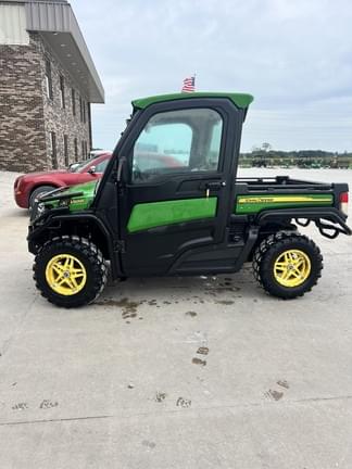 Image of John Deere XUV 835R equipment image 1