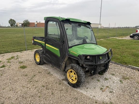 2019 John Deere XUV 835R Equipment Image0
