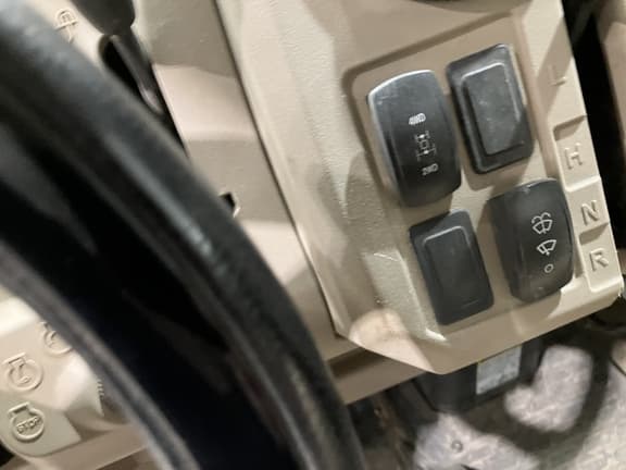 Image of John Deere XUV 835R equipment image 4