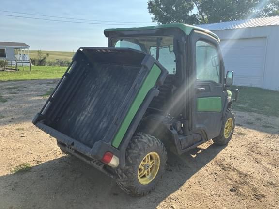 Image of John Deere XUV 835R equipment image 3