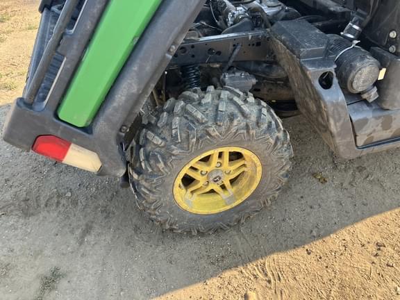Image of John Deere XUV 835R equipment image 4
