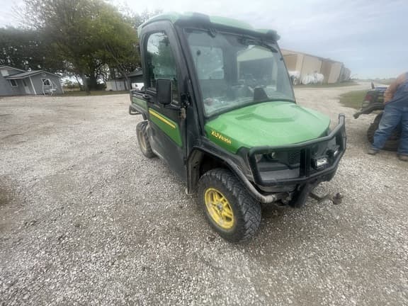 Image of John Deere XUV 835R equipment image 2