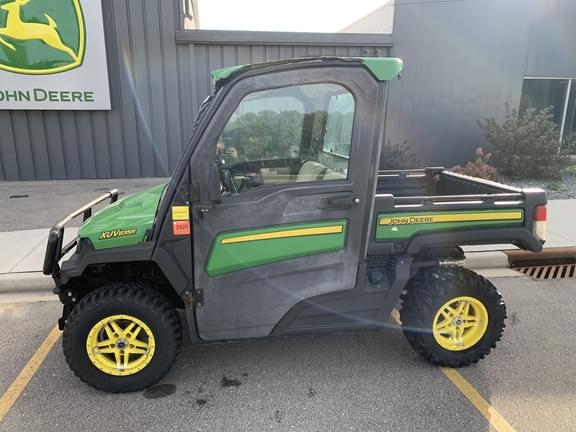 Image of John Deere XUV 835R equipment image 2