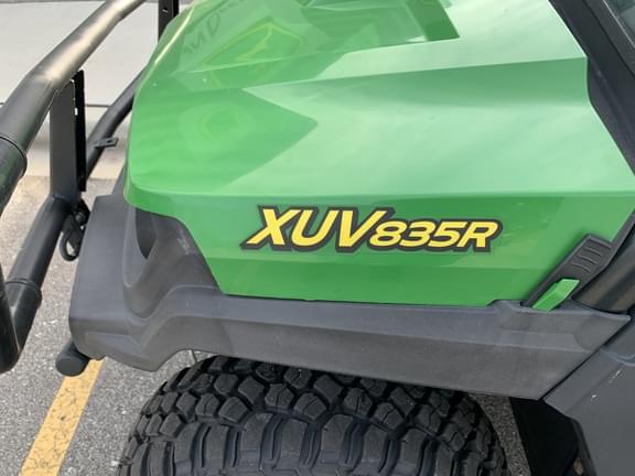 Image of John Deere XUV 835R equipment image 4