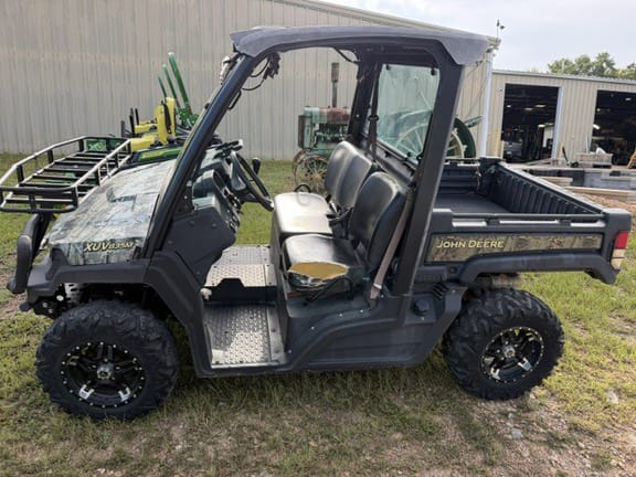 2019 John Deere XUV 835M Equipment Image0