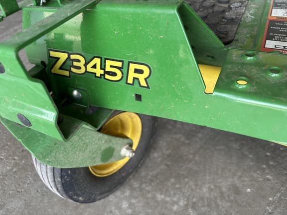 Image of John Deere Z345R equipment image 4