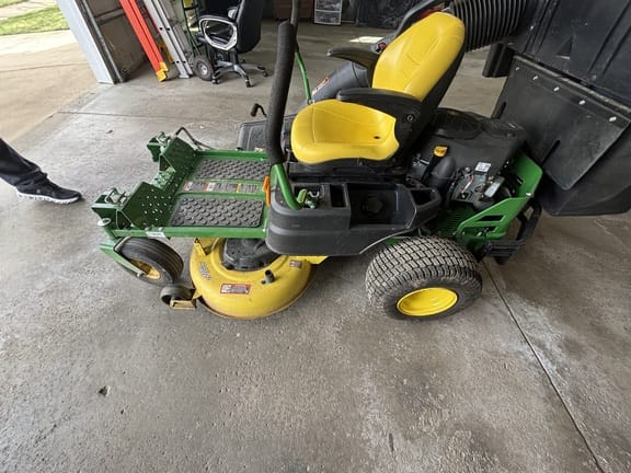 2019 John Deere Z345R Equipment Image0