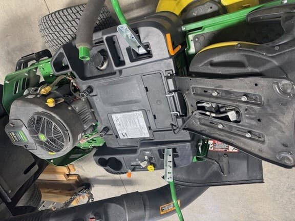 Image of John Deere Z345R equipment image 3
