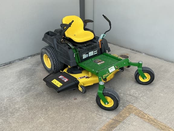 Image of John Deere Z525E equipment image 4