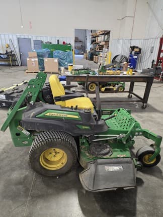 Image of John Deere Z915E equipment image 3