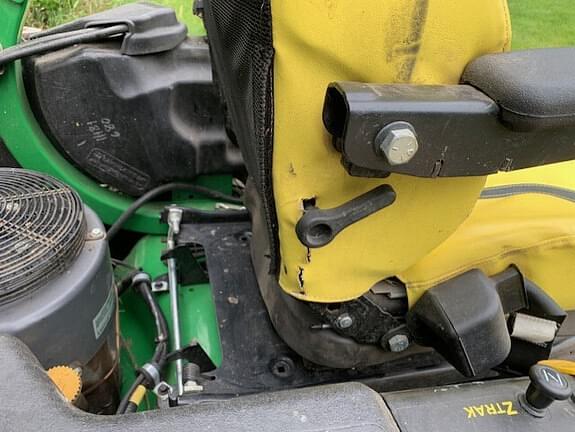 Image of John Deere Z930M equipment image 3