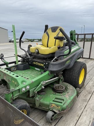 Image of John Deere Z930M equipment image 1