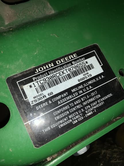 Image of John Deere Z930R equipment image 2