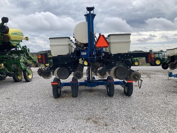Image of Kinze 3500 equipment image 2