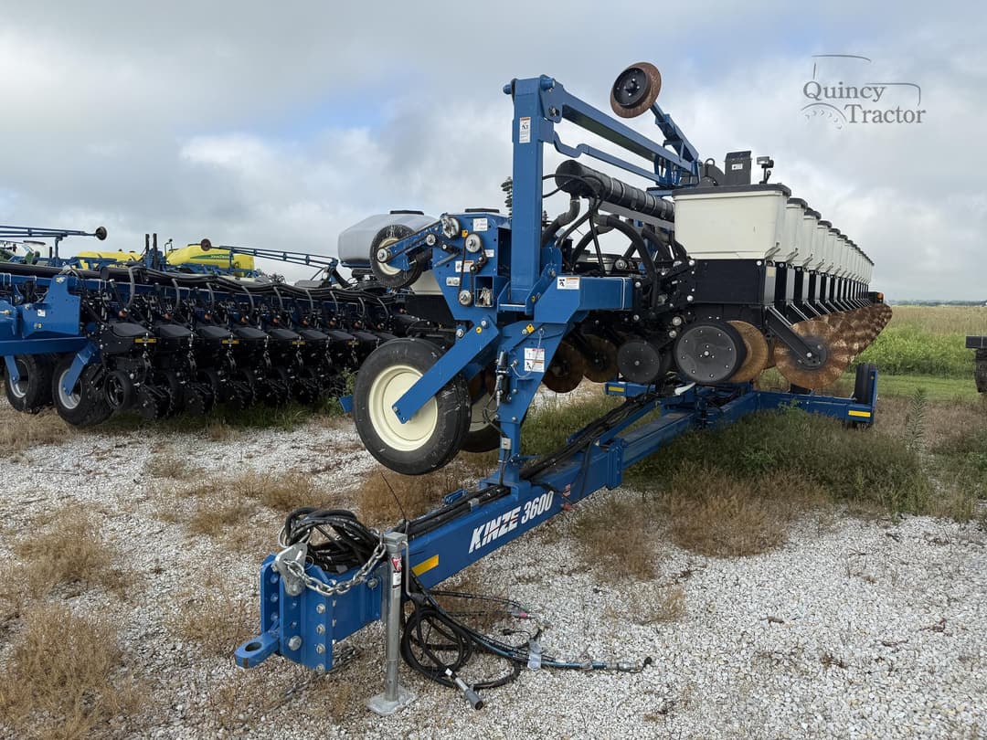 Image of Kinze 3600 Primary image