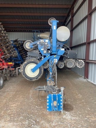 2019 Kinze 3600 Equipment Image0