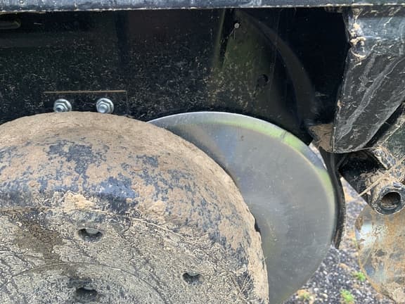 Image of Kinze 3600 equipment image 3