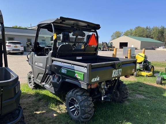 Image of Kioti K9 2400 equipment image 3