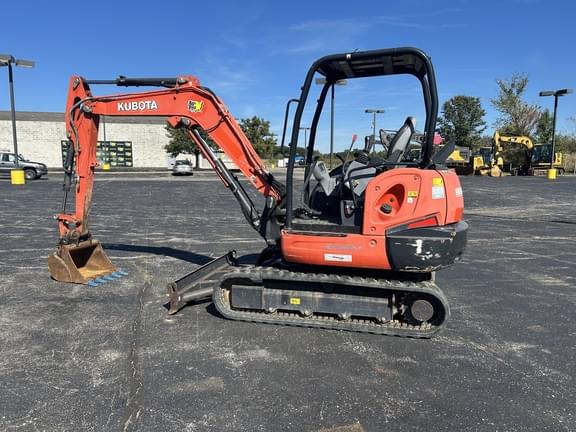 Image of Kubota KX040-4 equipment image 1