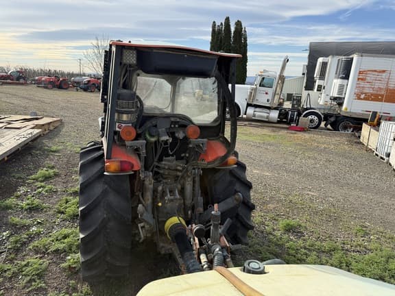 Image of Kubota M5-091 equipment image 3