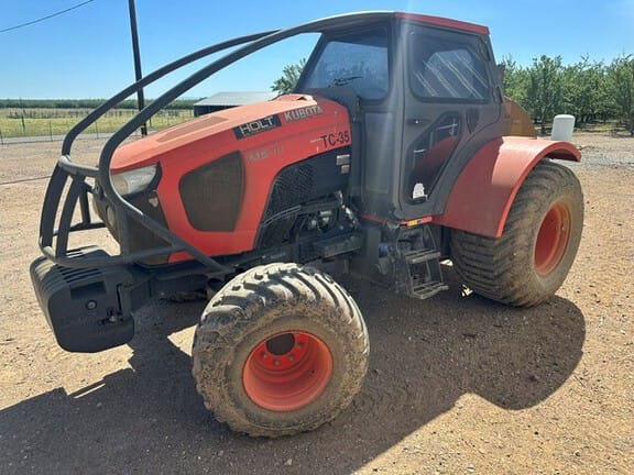 2019 Kubota M5-111 Equipment Image0