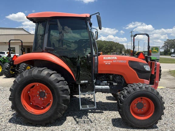 2019 Kubota M7060 Equipment Image0