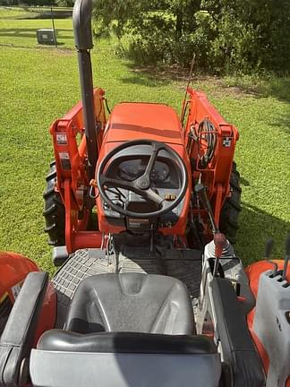 Image of Kubota M7060 equipment image 4