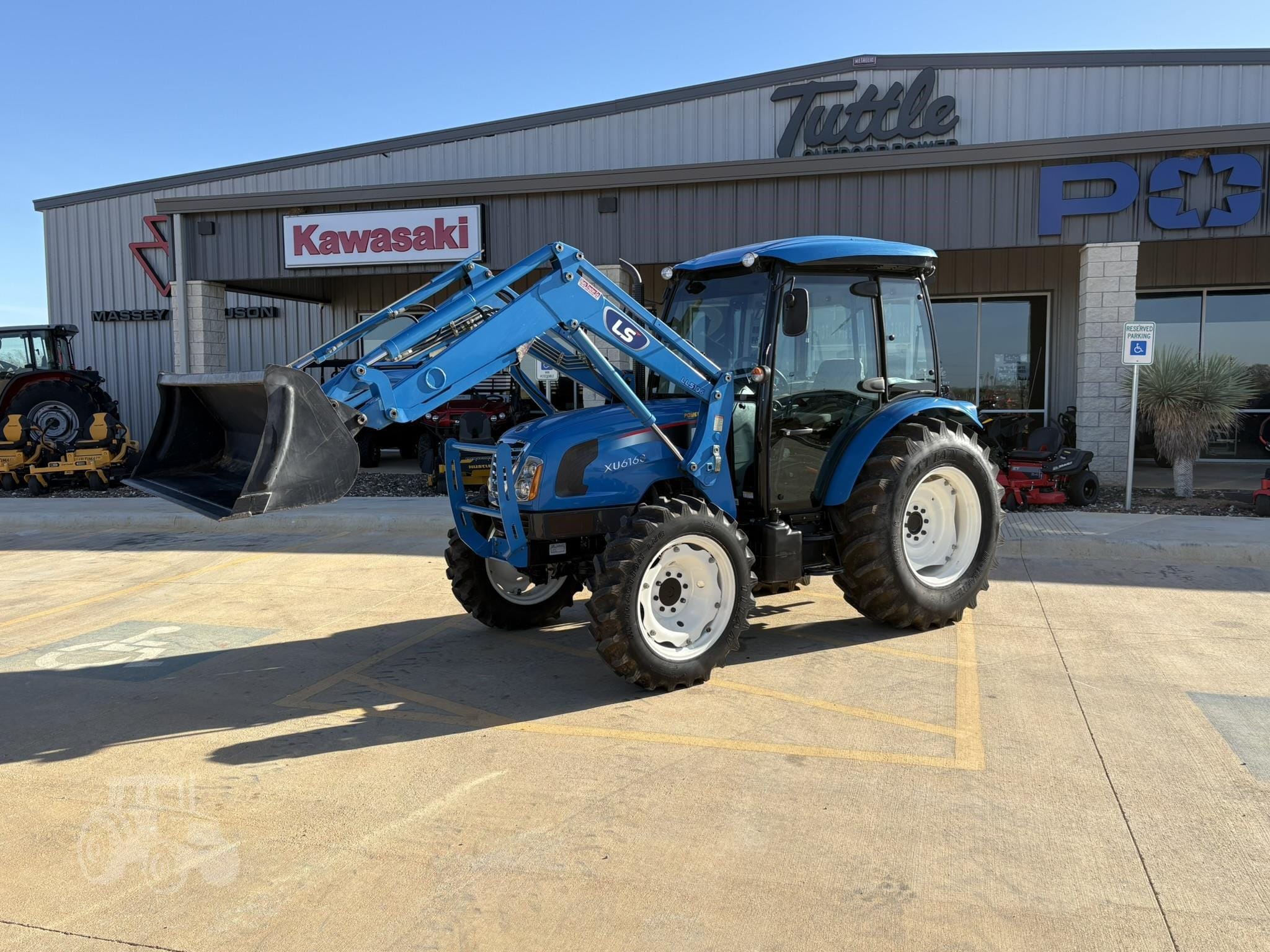 2019 LS XU6168 Equipment Image0